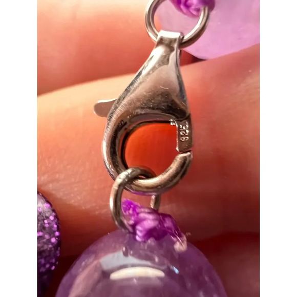 Faceted lavender amethyst knotted necklace with sterling clasp - Picture 6 of 11